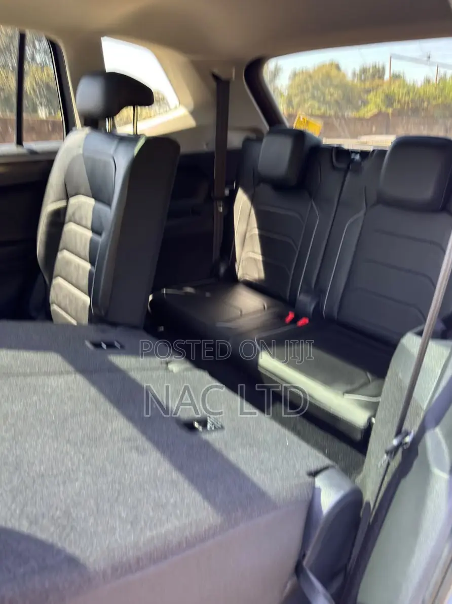 Volkswagen Tiguan 2.0T SEL Premium AWD 4MOTION 2019 Gray