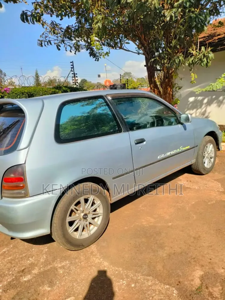Toyota Starlet 1999 Silver