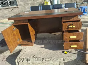 Modern 1.4 Metres Imported Office Desk 