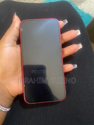 Apple iPhone 13 128 GB Red