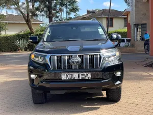 Toyota Land Cruiser Prado 2017 Black