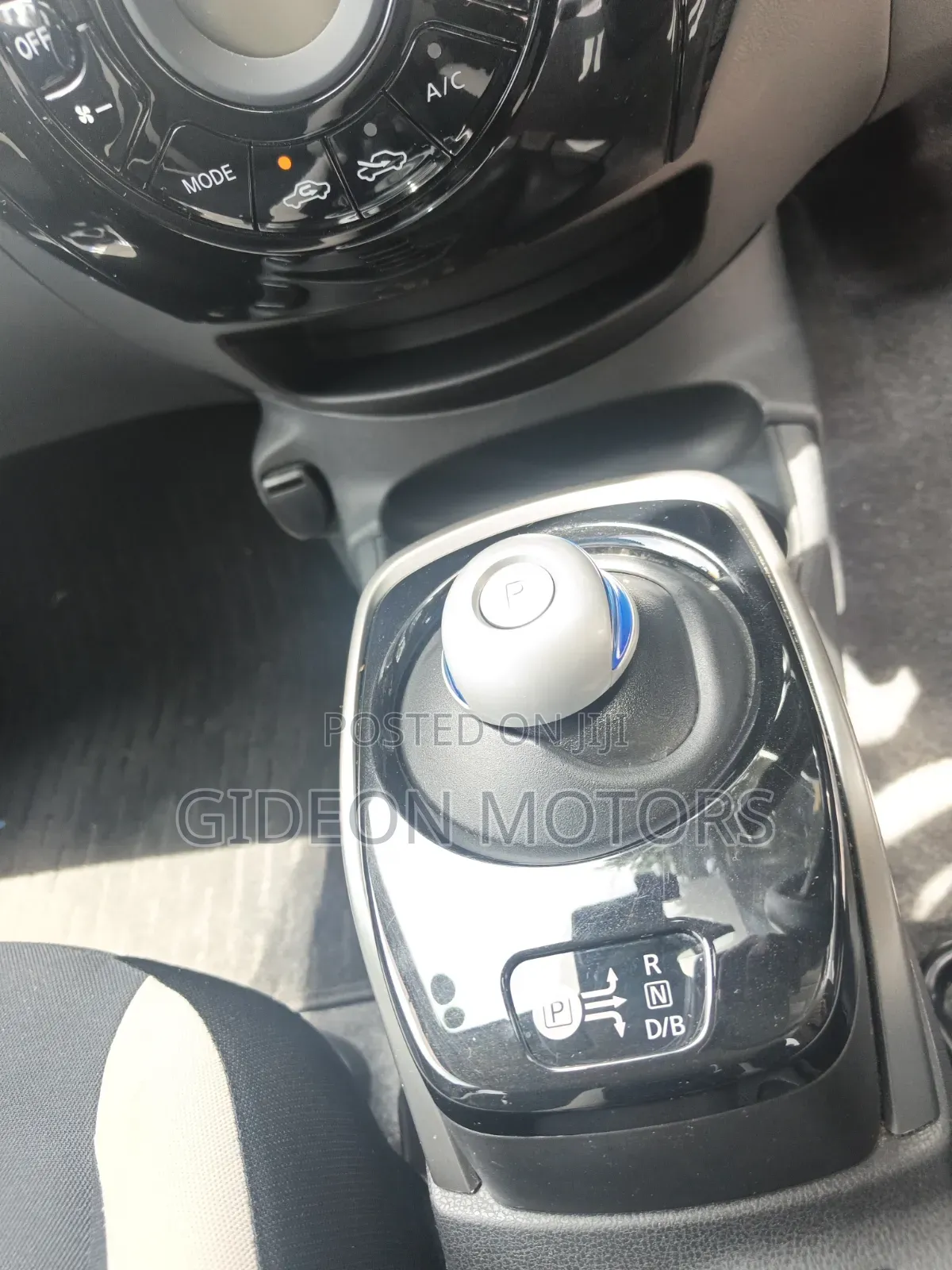 Nissan Note 2019 Gold