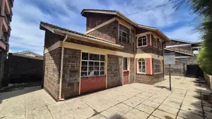 5bdrm House in Woodlands for sale