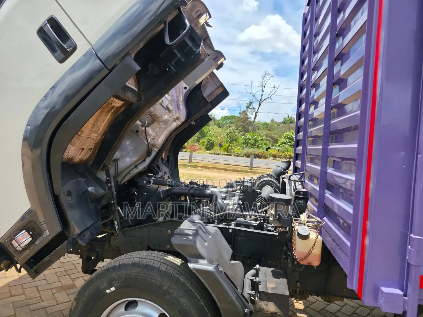 Isuzu FRR Blue Power