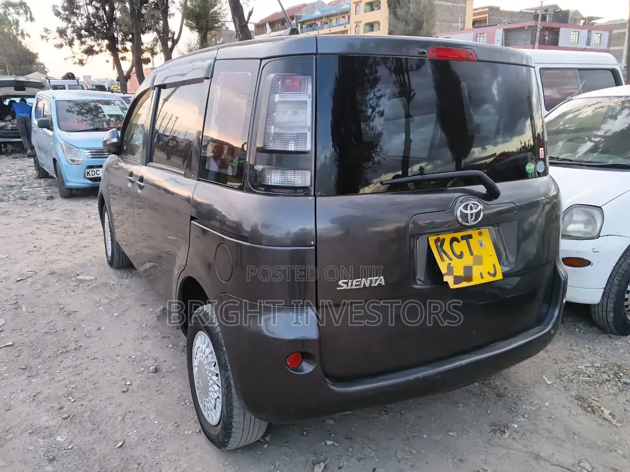 Toyota Sienta 2012 Black