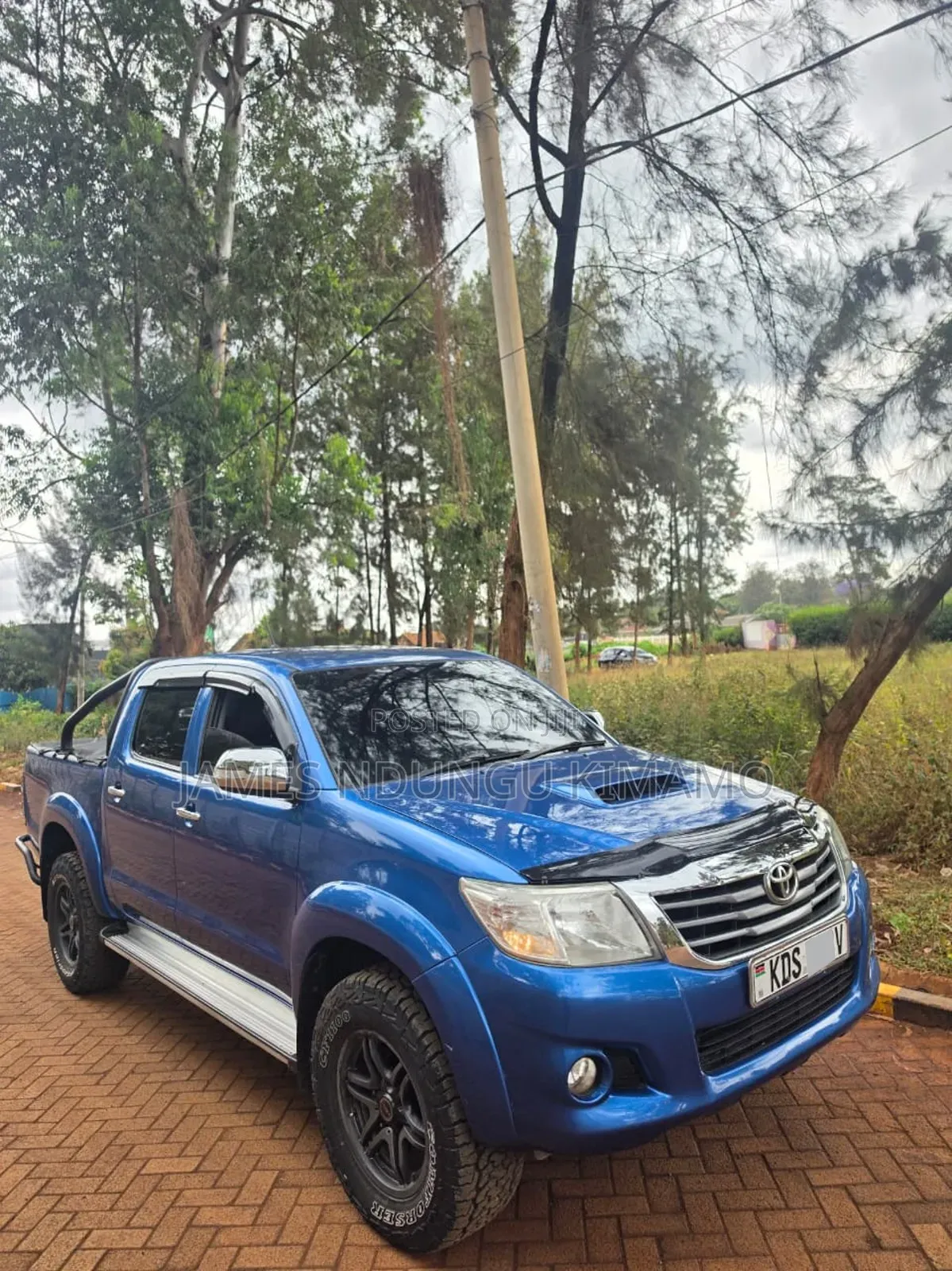 Toyota Hilux 2015 Blue
