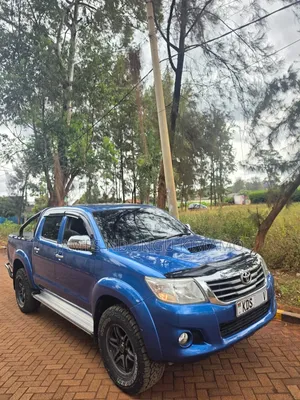 Toyota Hilux 2015 Blue