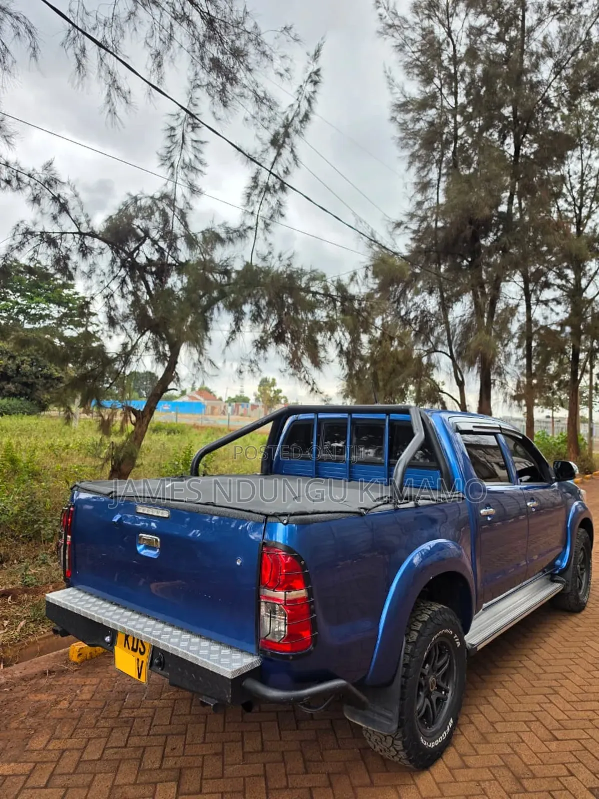 Toyota Hilux 2015 Blue