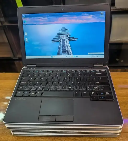 Laptop Dell Latitude E7240 8GB Intel Core i5 SSD 128GB