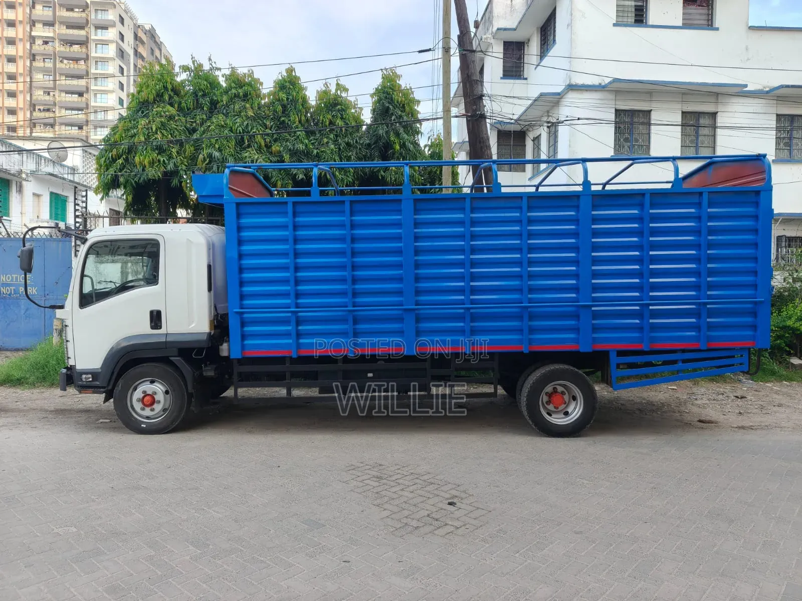 Isuzu FRR 2024 White