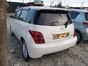 Toyota IST 2006 White