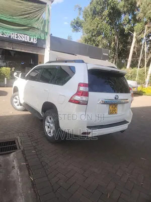 Toyota Land Cruiser Prado 2017 White