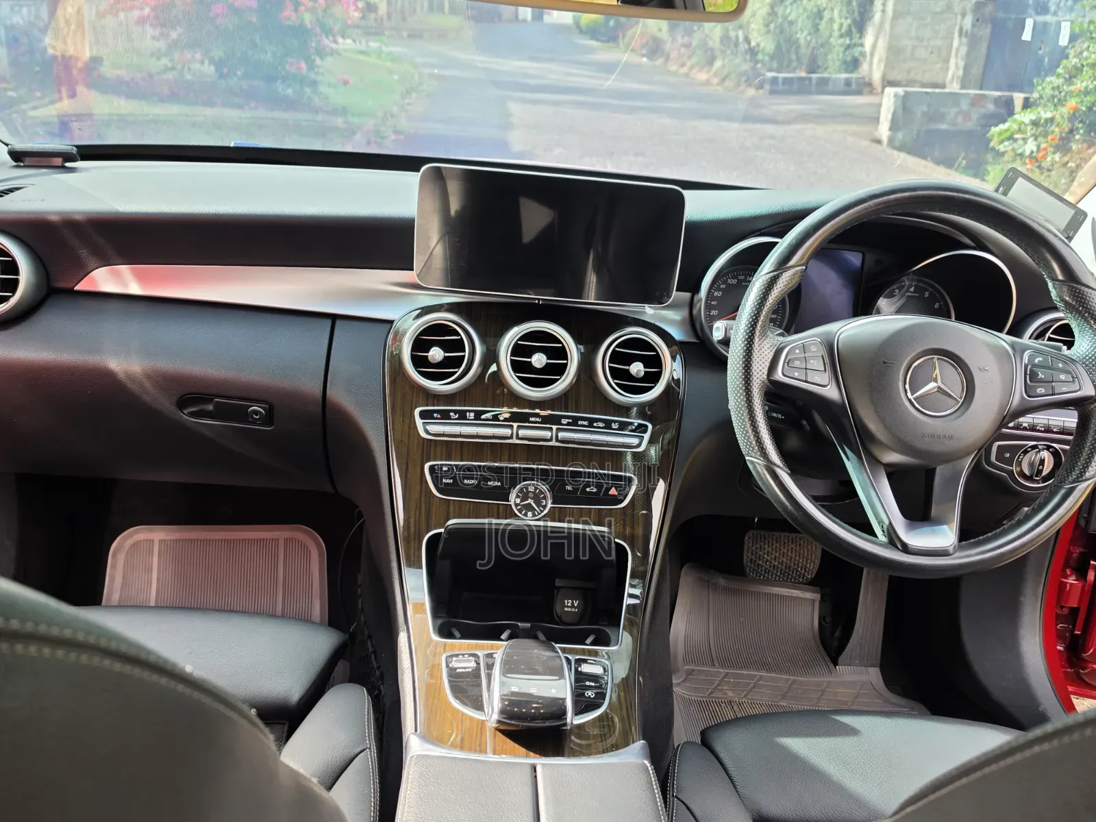 Mercedes-Benz C200 2014 Red