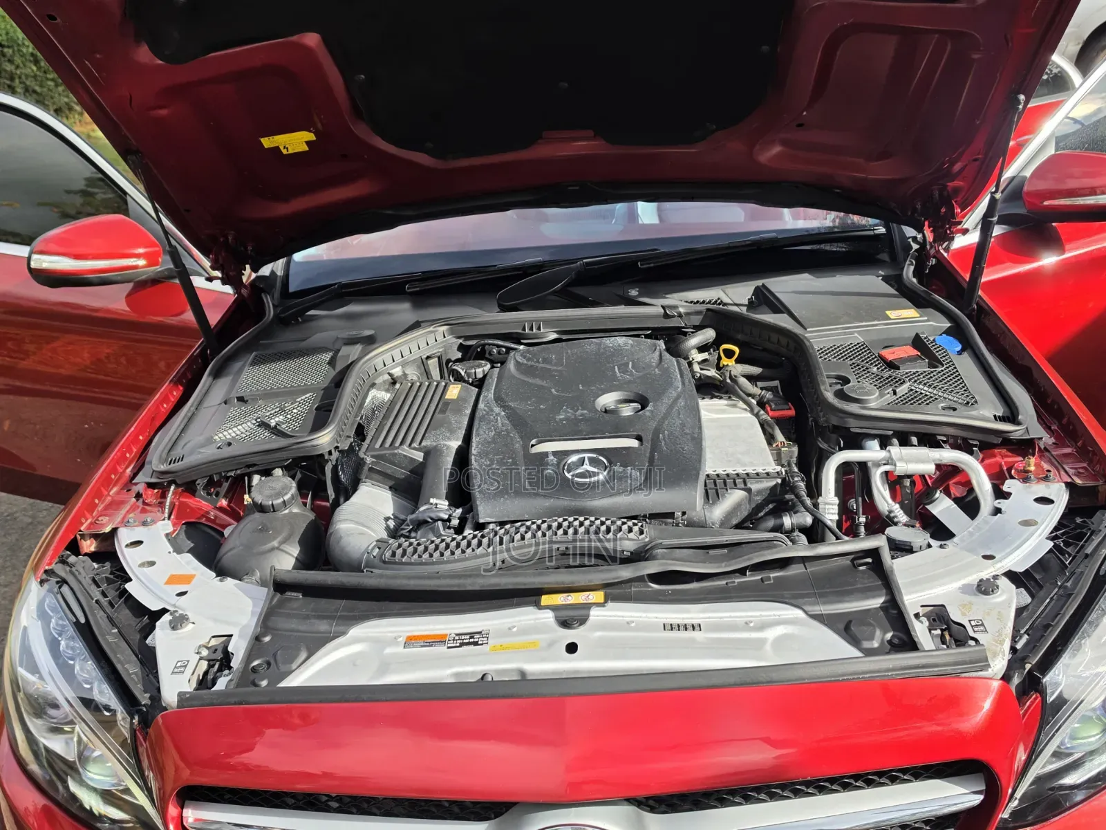 Mercedes-Benz C200 2014 Red