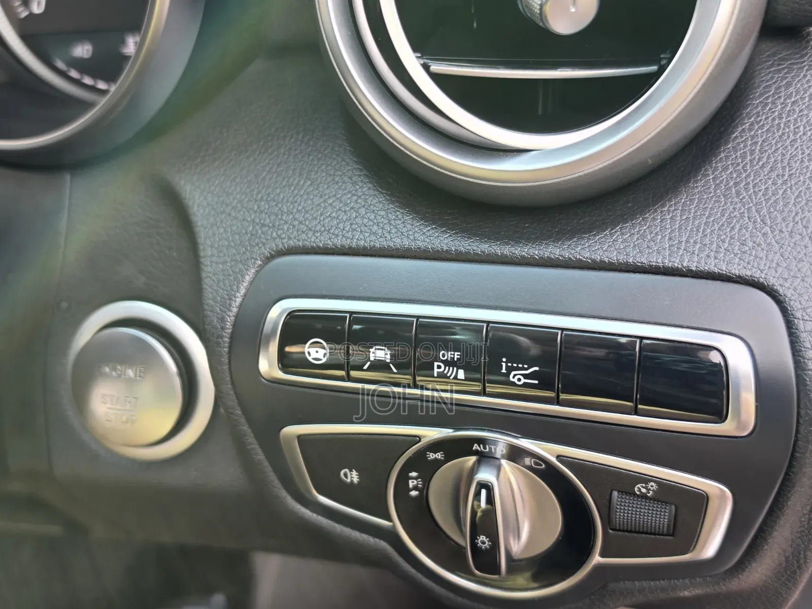 Mercedes-Benz C200 2014 Red