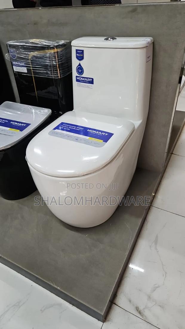 Hormat Oval Toilet - main view