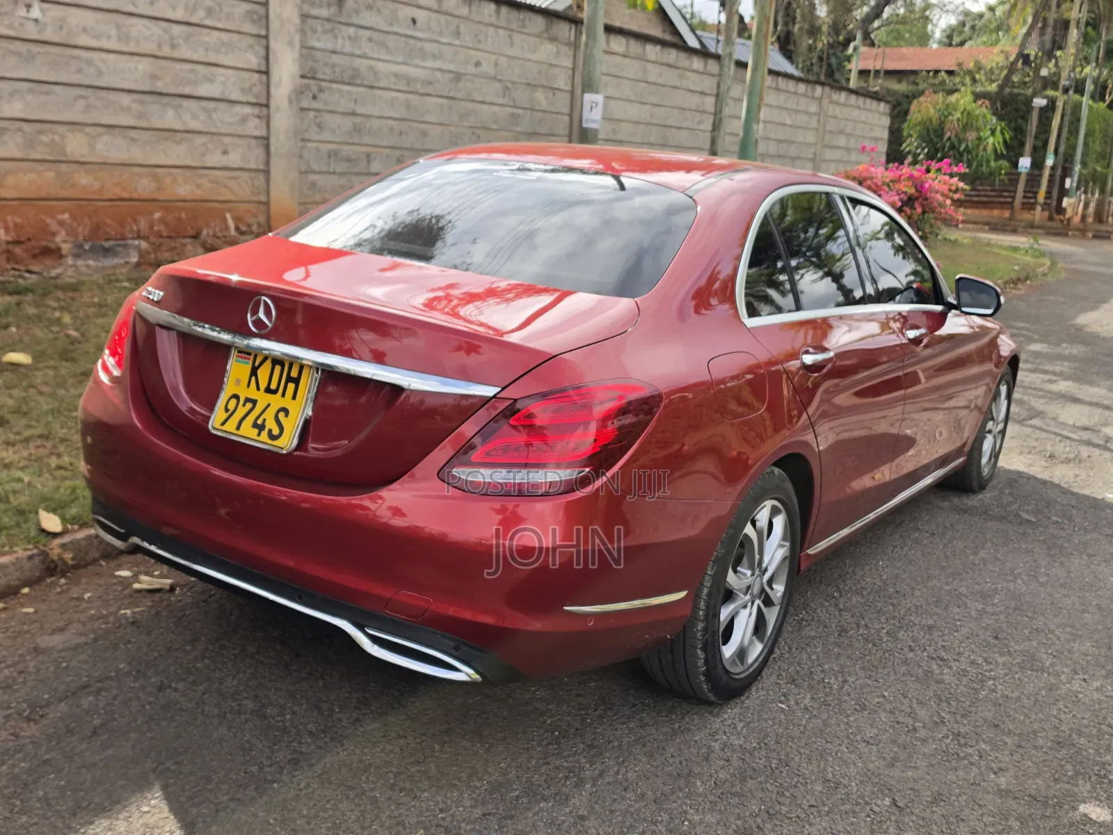 Mercedes-Benz C200 2014 Red