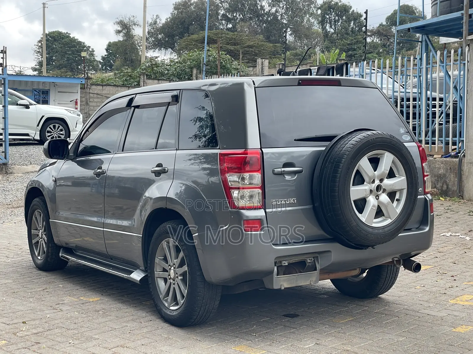 Suzuki Escudo 2008 Gray