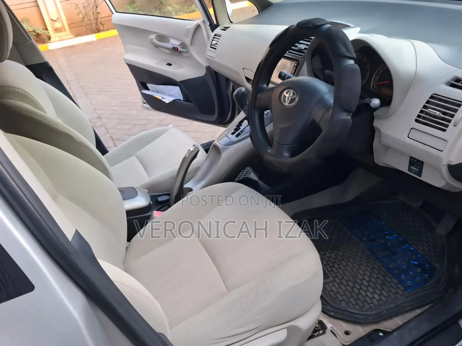 Toyota Auris 2008 Gold