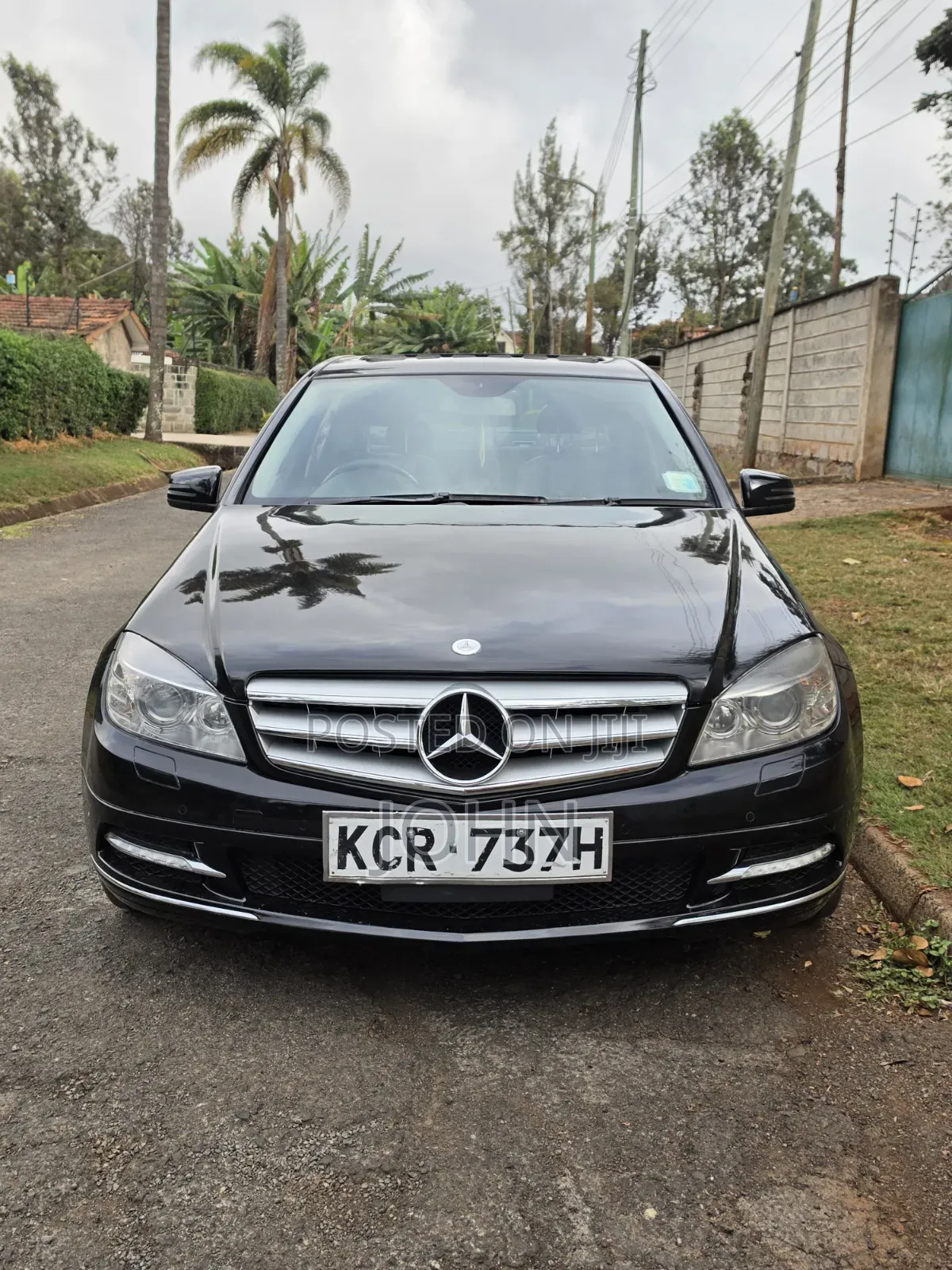 Mercedes-Benz C250 2011 Black