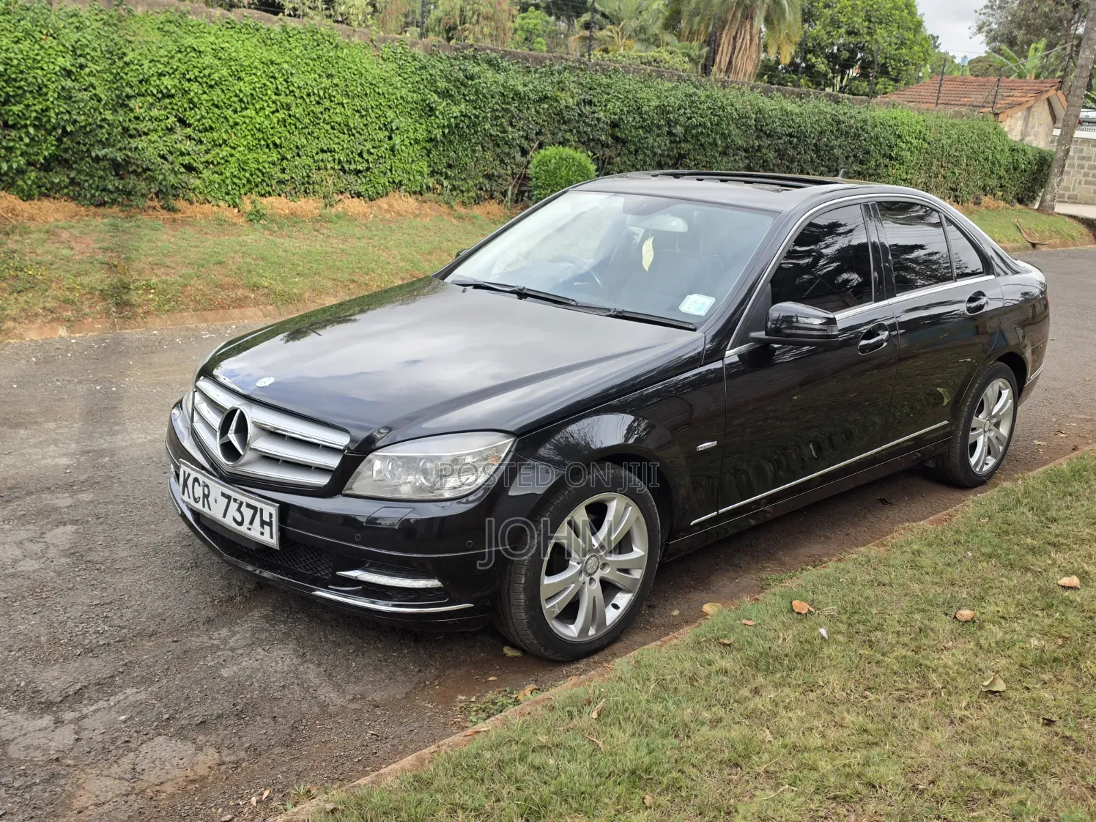 Mercedes-Benz C250 2011 Black