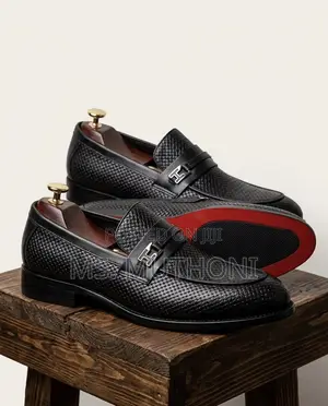 Red Bottom Textured Slip-on Leather Moccasins
