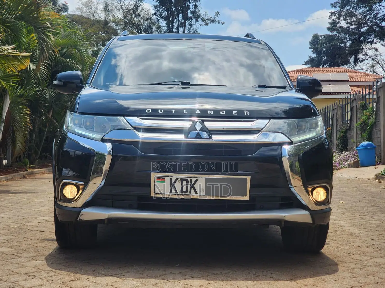 Mitsubishi Outlander 2015 Black