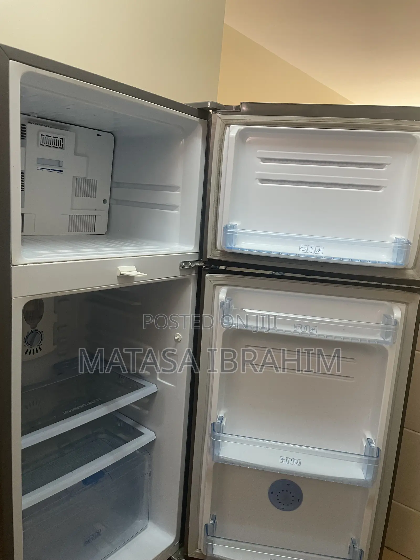 Von Hotpoint Double Door Fridge
