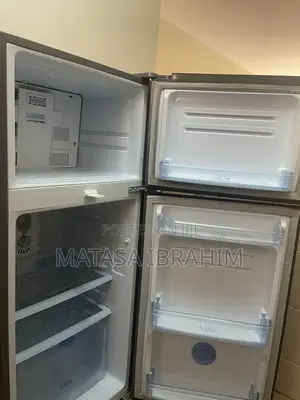 Von Hotpoint Double Door Fridge