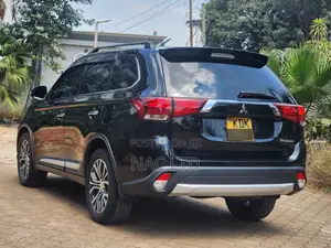 Mitsubishi Outlander 2015 Black