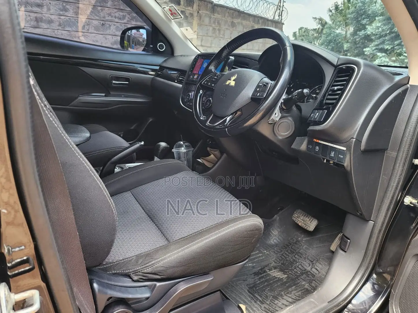 Mitsubishi Outlander 2015 Black
