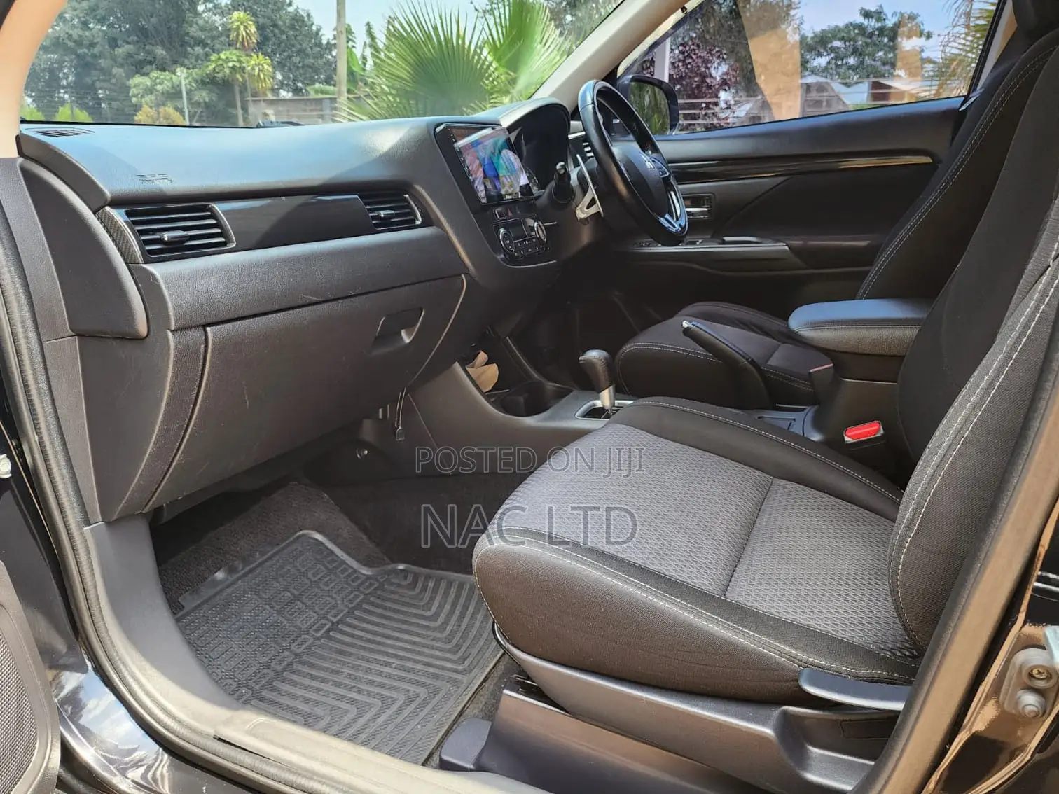 Mitsubishi Outlander 2015 Black