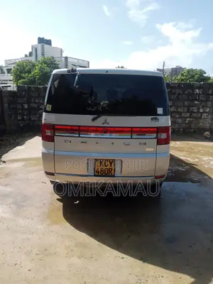 Mitsubishi Delica 2012 Silver