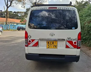 Toyota HiAce 2011 White
