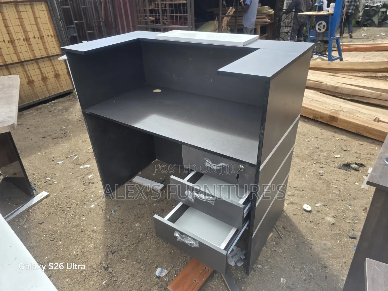 Doors View Modern Desk *Executive Reception Table