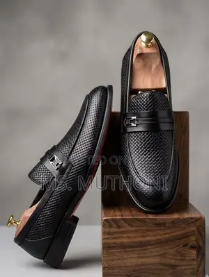 Laceless Red Bottom Leather Officials for Gents Size 39-45