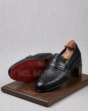 Laceless Red Bottom Leather Officials for Gents Size 39-45
