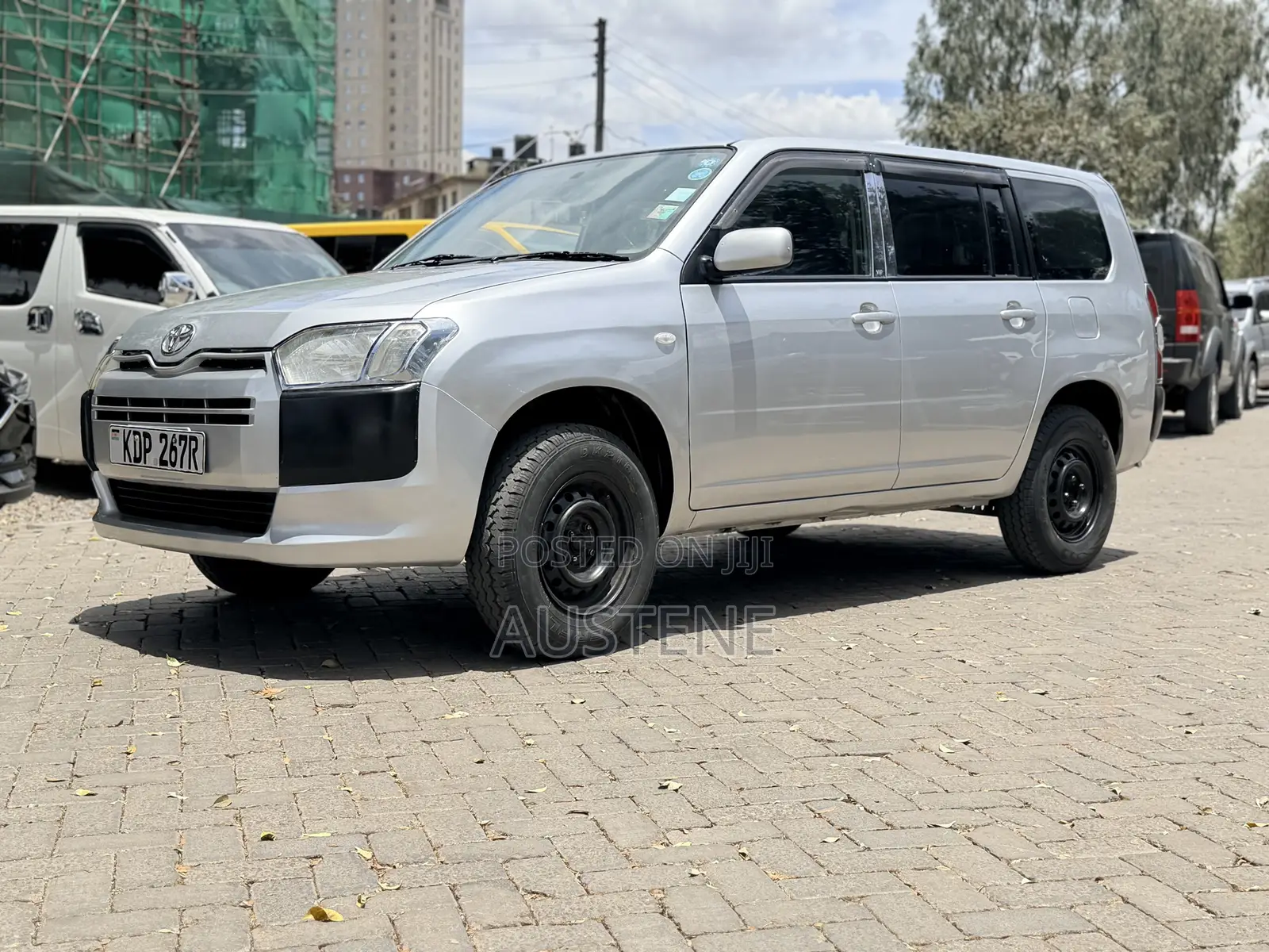 Toyota Succeed SV Premium 2016 Silver