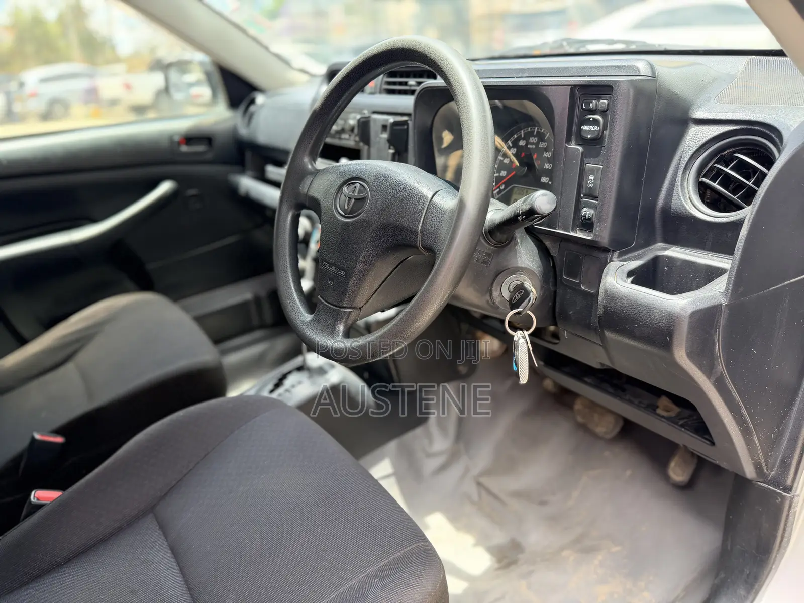 Toyota Succeed SV Premium 2016 Silver