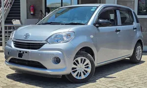 Toyota Passo 2019 Silver