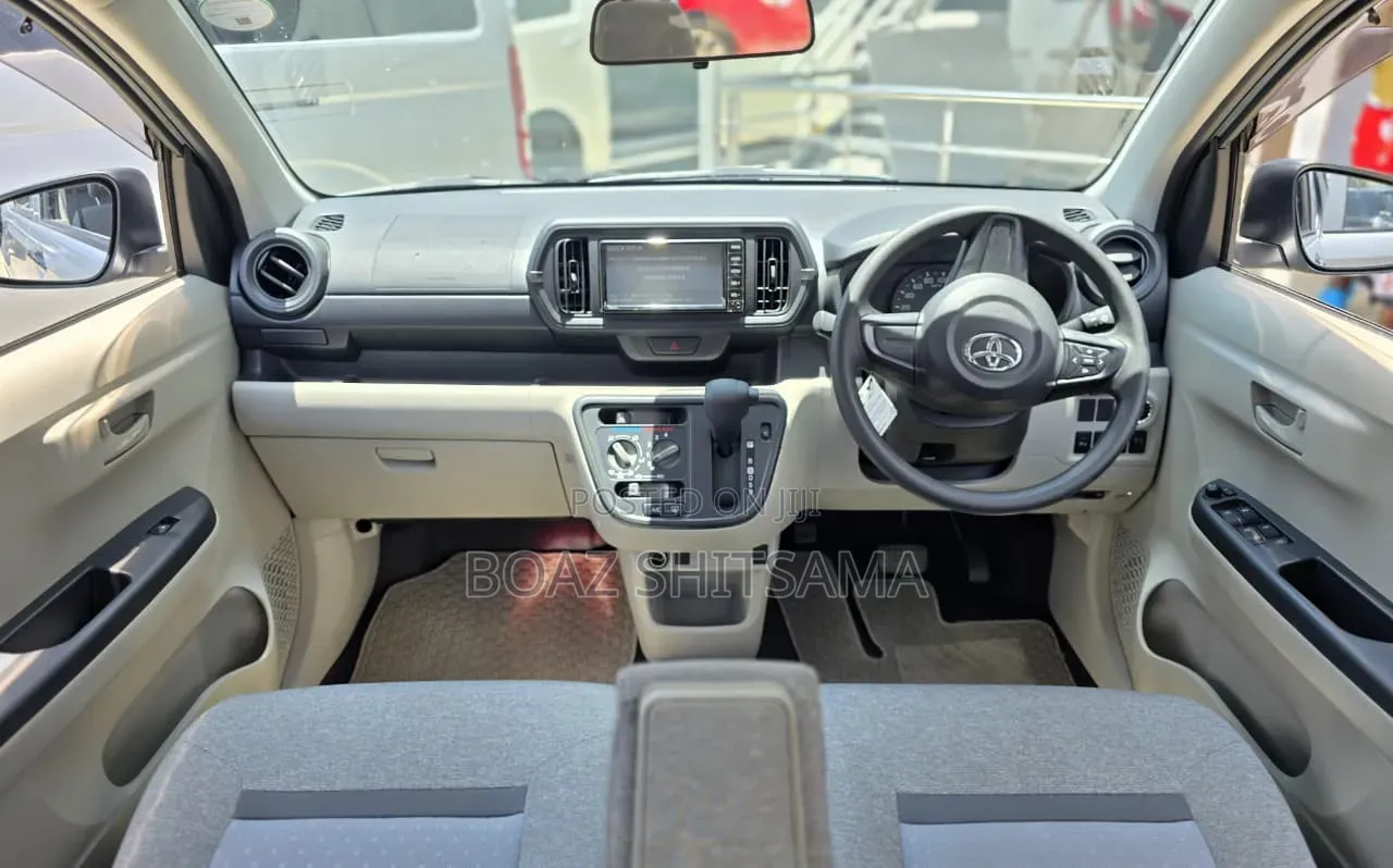Toyota Passo 2019 Silver