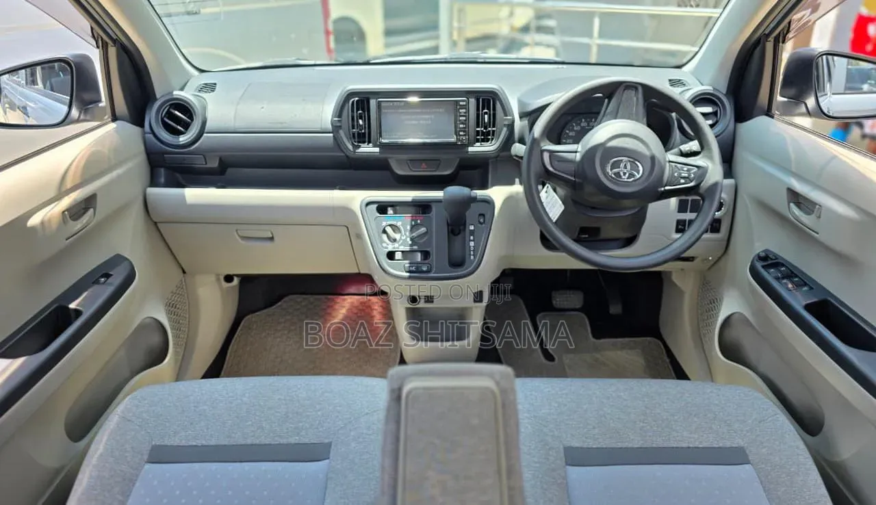 Toyota Passo 2019 Silver
