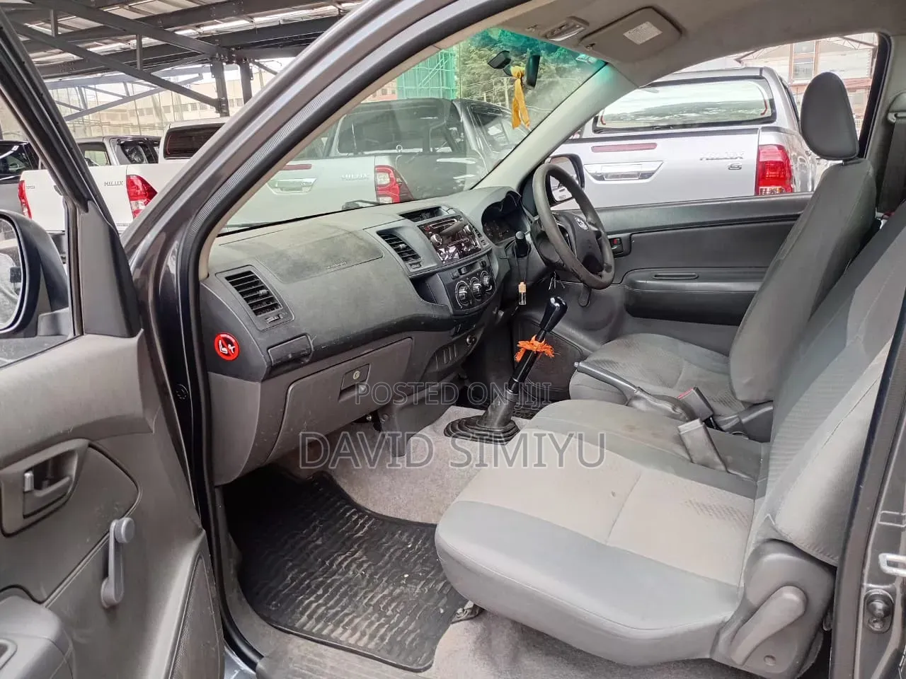Toyota Hilux 2015 Gray