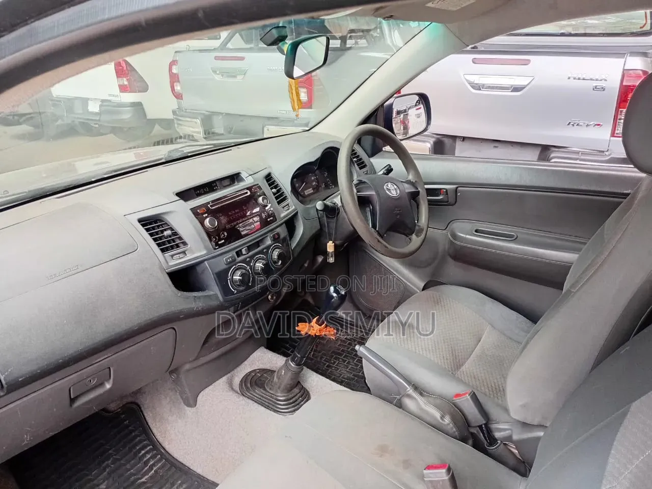 Toyota Hilux 2015 Gray