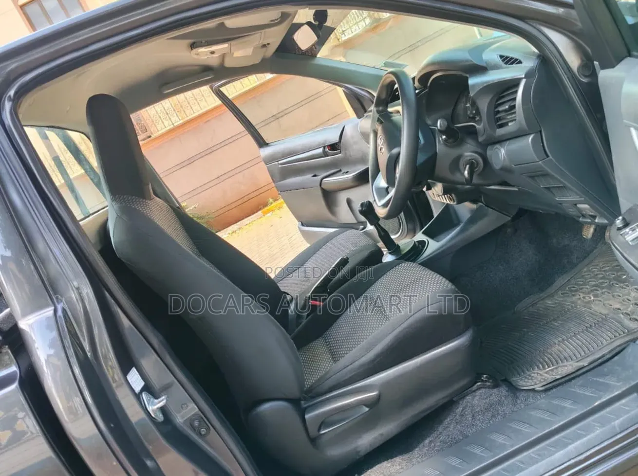 Toyota Hilux 2020 Black