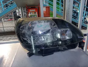 Toyota Porte 2013 Headlight