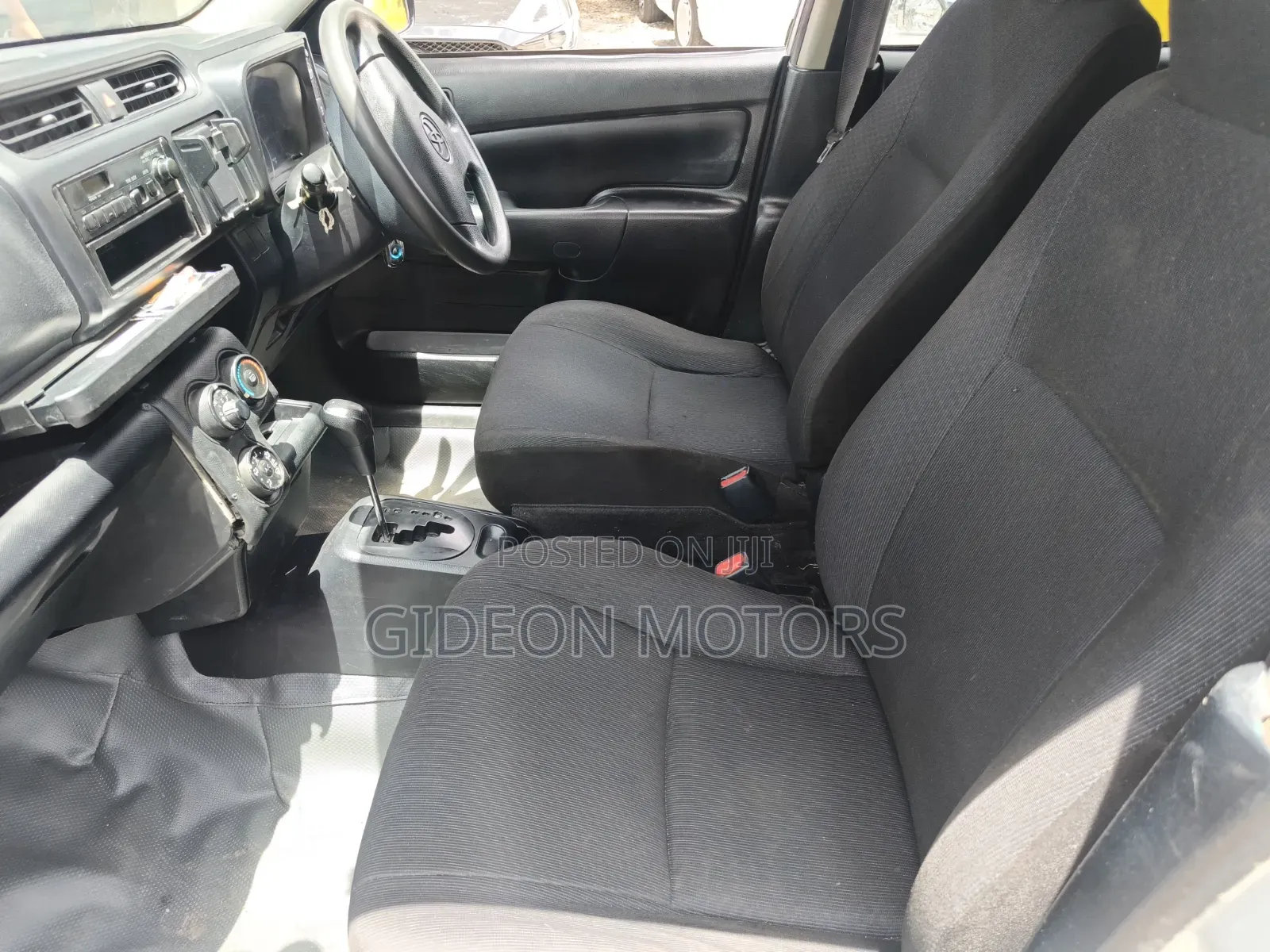 Toyota Succeed SV Premium 2016 Silver