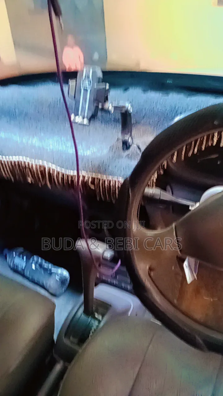Nissan March 1998 Blue