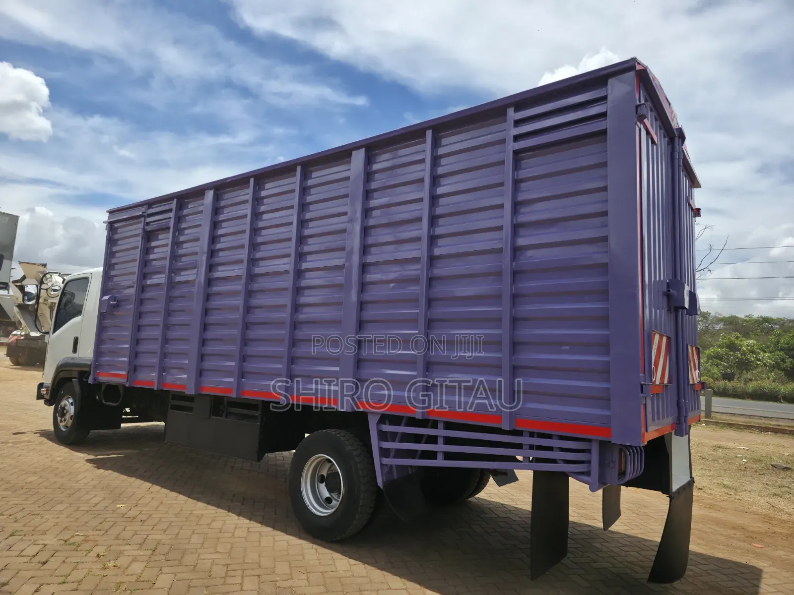 Isuzu FRR Blue Power
