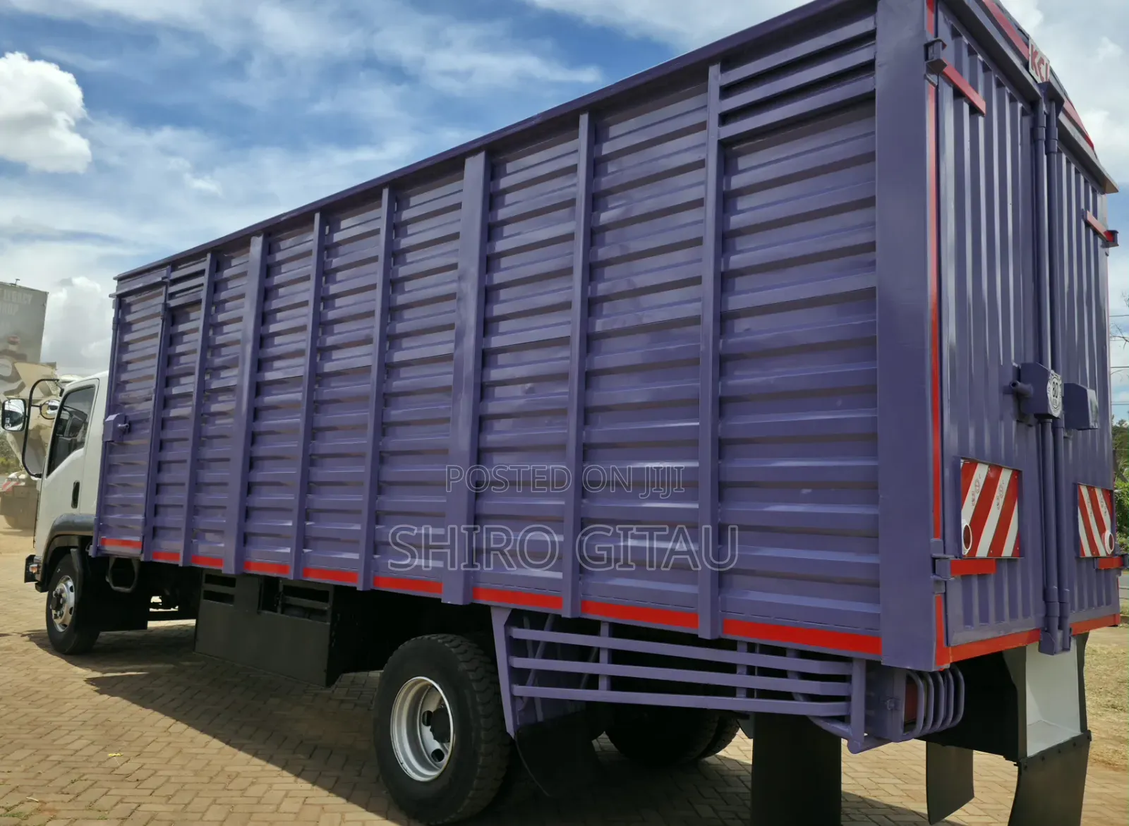Isuzu FRR Blue Power